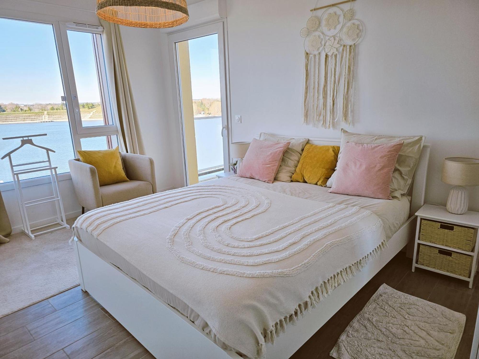 Lakeside Provence - Appartement Classe 4 Etoiles, Vue Sur Le Lac, Parking Sous-Sol, Double Clim Monteux Buitenkant foto