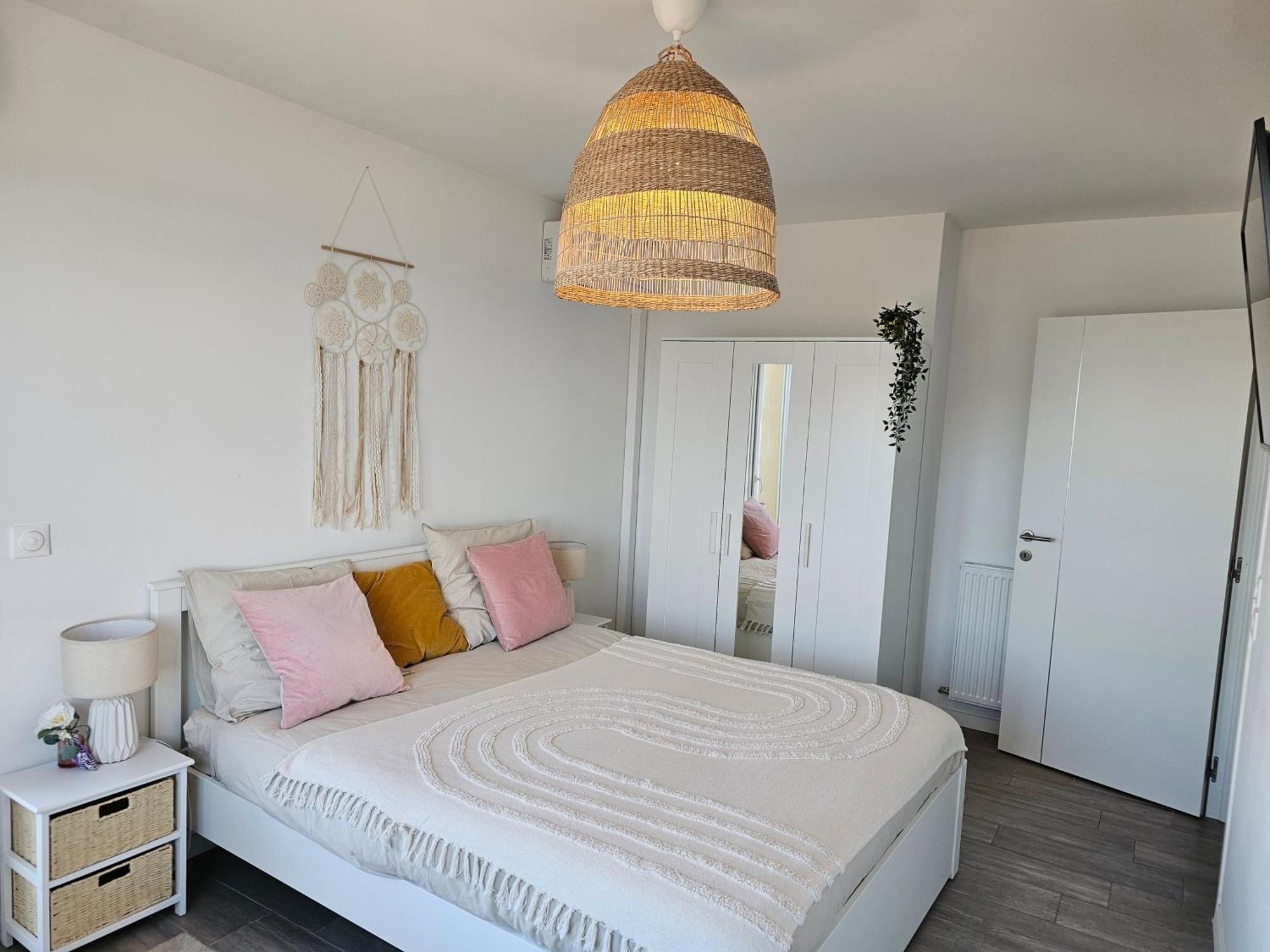 Lakeside Provence - Appartement Classe 4 Etoiles, Vue Sur Le Lac, Parking Sous-Sol, Double Clim Monteux Buitenkant foto