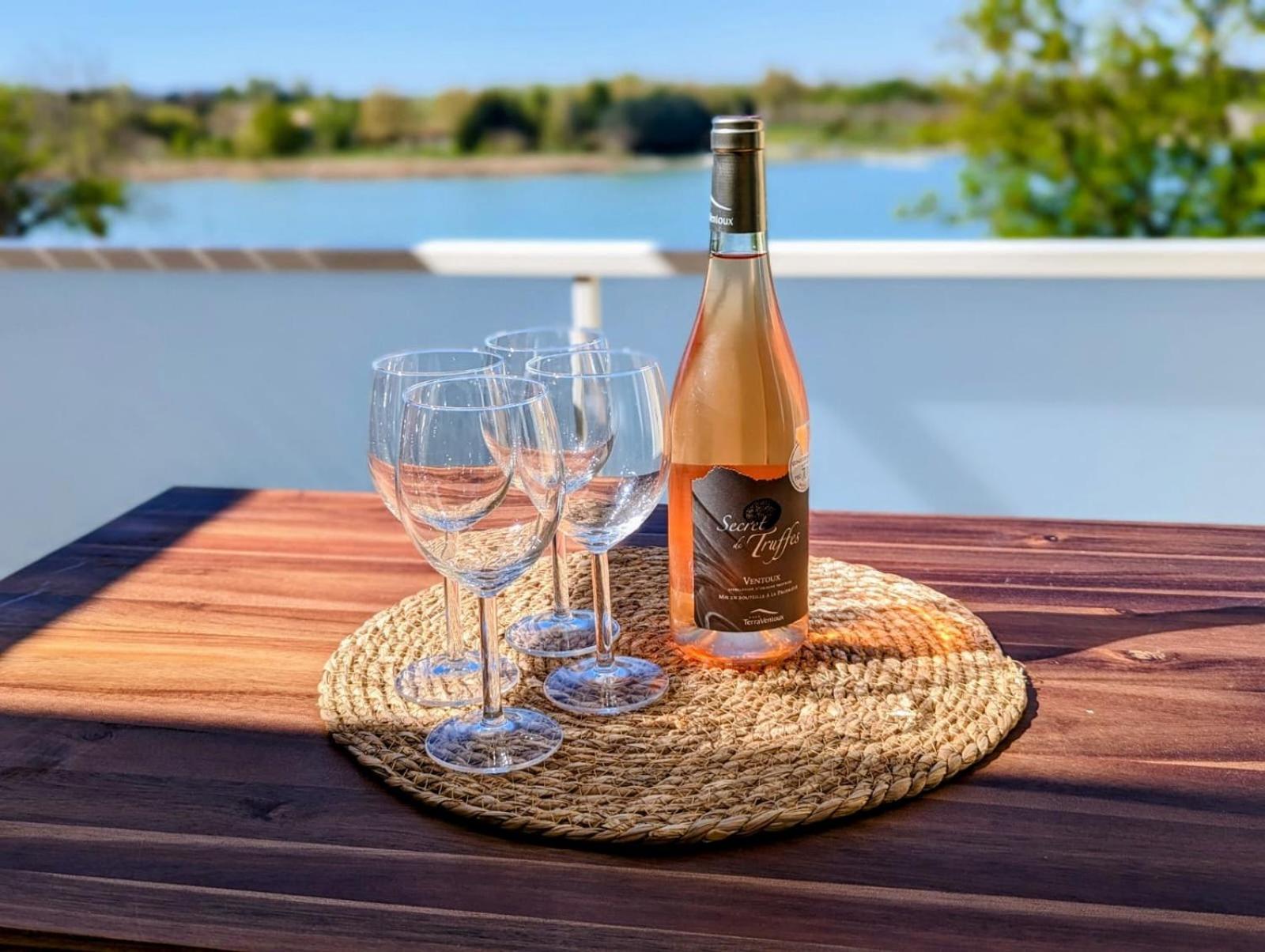 Lakeside Provence - Appartement Classe 4 Etoiles, Vue Sur Le Lac, Parking Sous-Sol, Double Clim Monteux Buitenkant foto