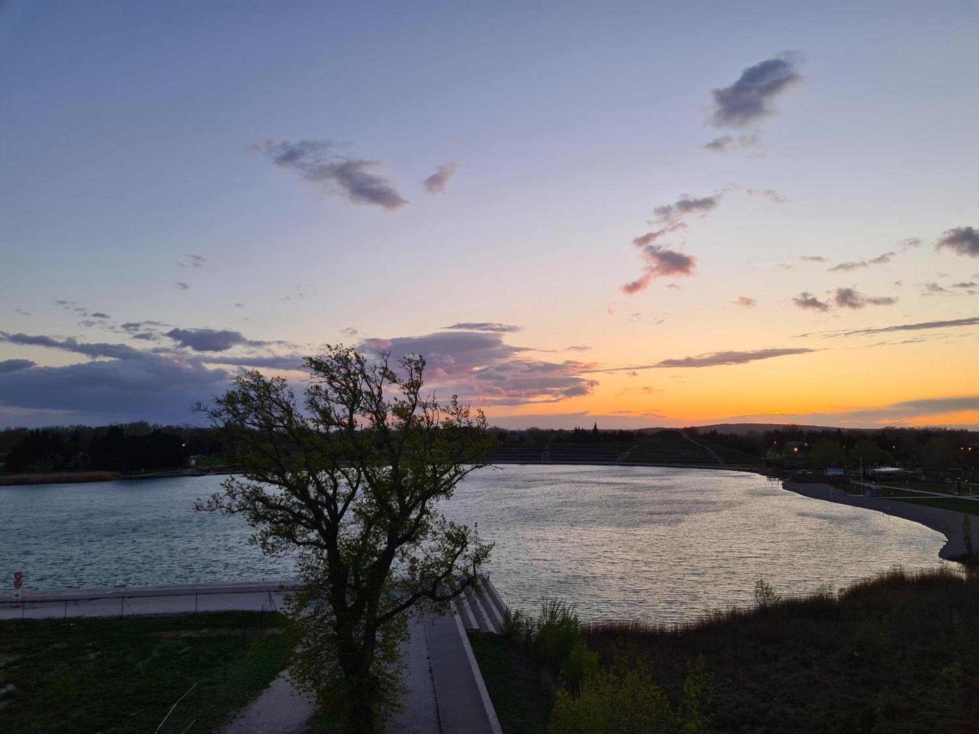 Lakeside Provence - Appartement Classe 4 Etoiles, Vue Sur Le Lac, Parking Sous-Sol, Double Clim Monteux Buitenkant foto