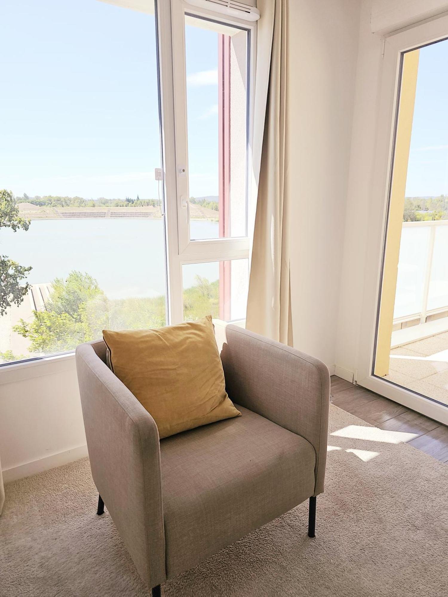 Lakeside Provence - Appartement Classe 4 Etoiles, Vue Sur Le Lac, Parking Sous-Sol, Double Clim Monteux Buitenkant foto